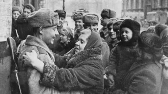  Russia marks 83rd anniversary of Leningrad siege break 